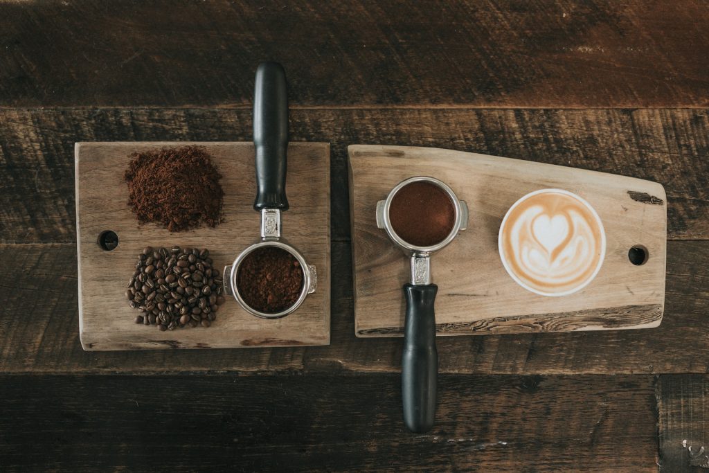 hur gör man kaffe i kaffebryggare